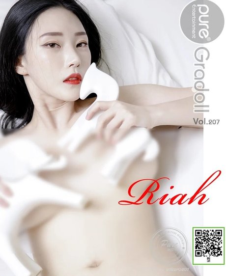 Riha erotic pornstar photos