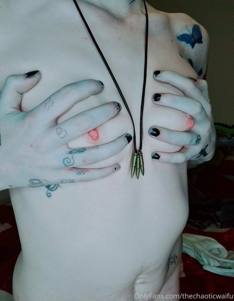 TheChaoticWaifu erotic actress pic