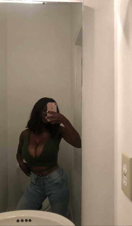 Noelle KaylahRich nudes model pictures