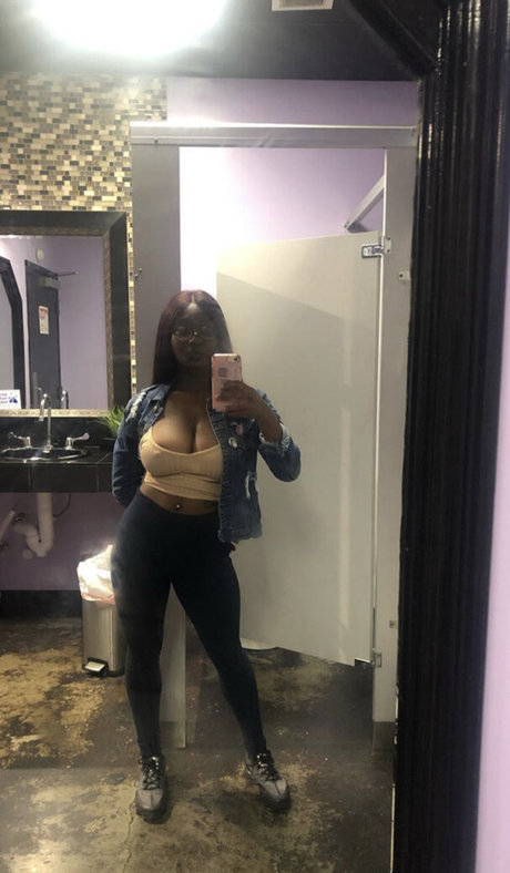 Noelle KaylahRich star porn photos