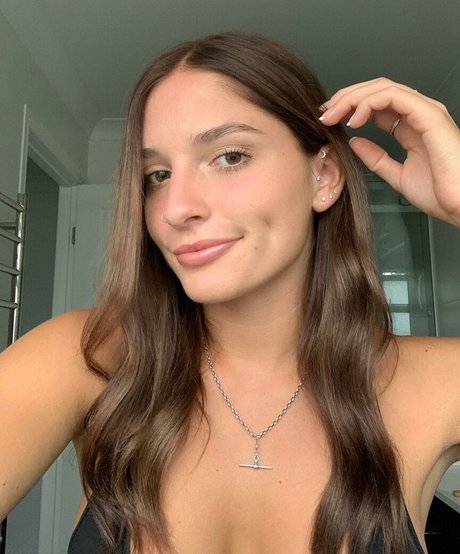 amytmiller free model pic