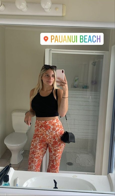 amytmiller sex model image