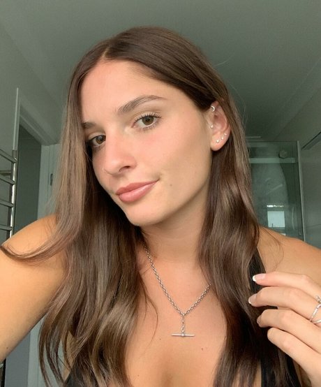 amytmiller high quality actress pic