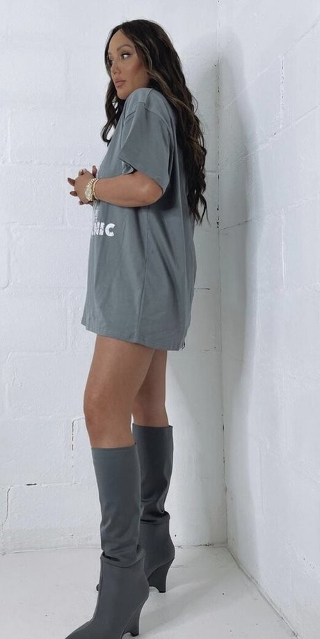 Charlotte Crosby top pornstar pics