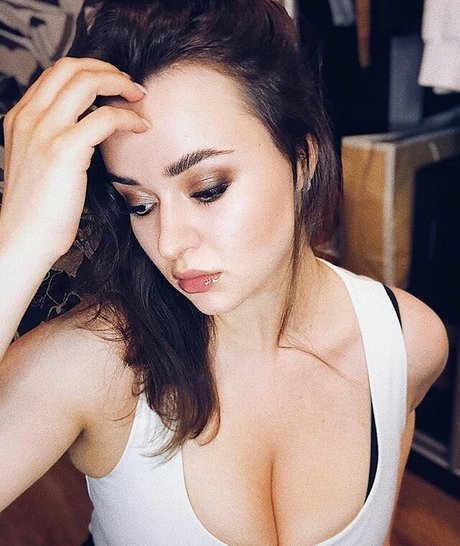 Olga Boyko model nude pic