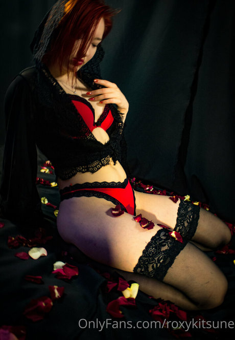 roxykitsune pornstar exclusive galleries