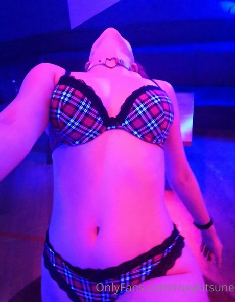 roxykitsune nice star photo