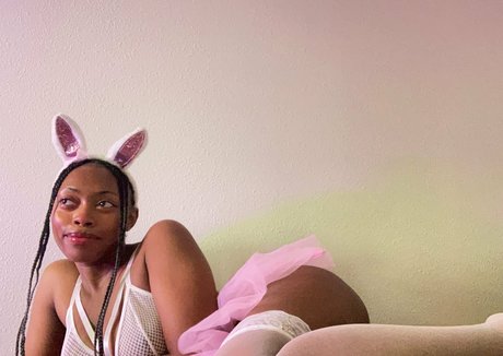 blackdelphine sex model image