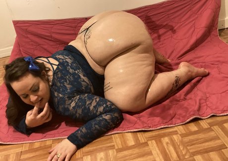voluptuous cooper sex model pictures