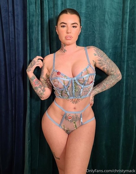 christymack pornographic model gallery
