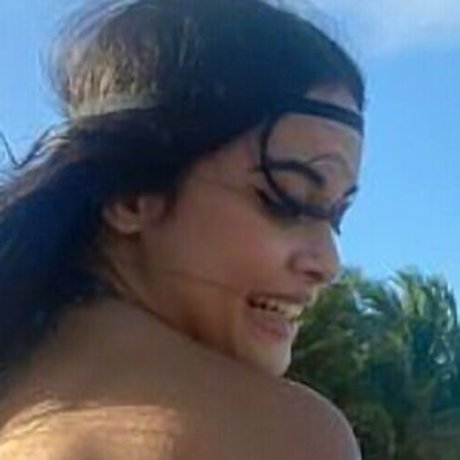 Annytainax star naked pic