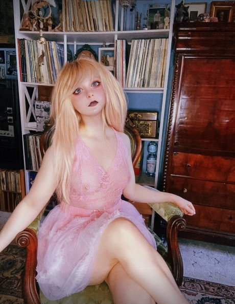 Id0lls pornstar nude pics