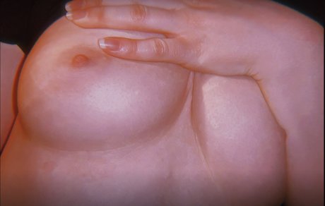 Id0lls naked model picture