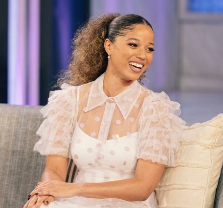 Alisha Wainwright beautiful actress pic