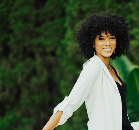 Alisha Wainwright pretty actress pics