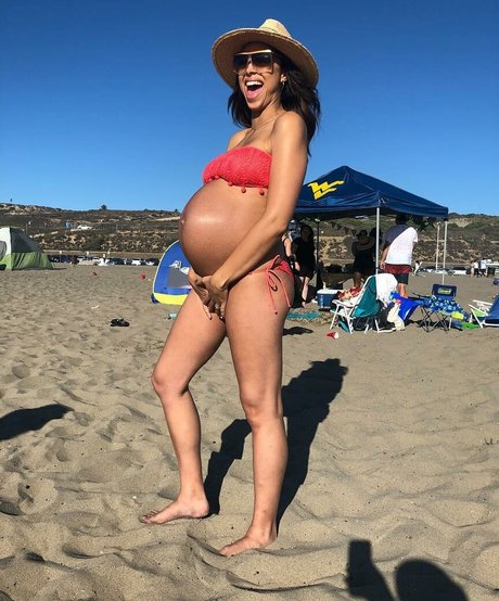 Amber Stevens West sex model pictures