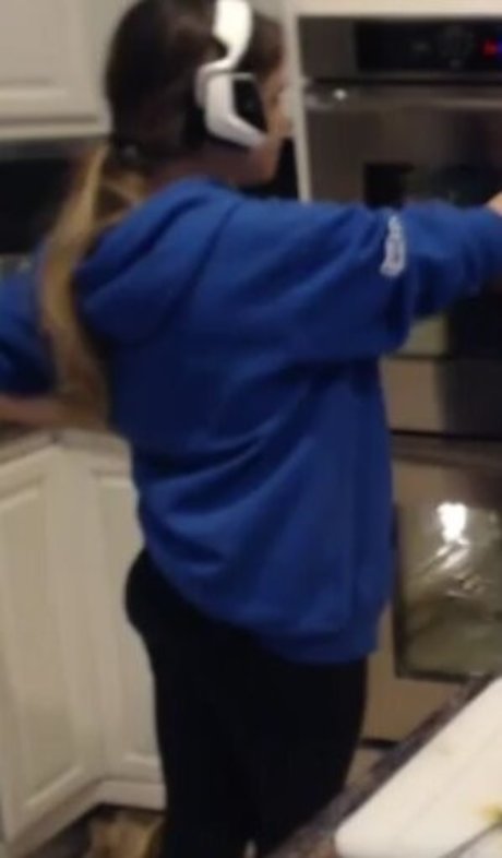 Deernadia star adult photo