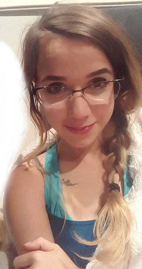 Deernadia nice pornstar picture