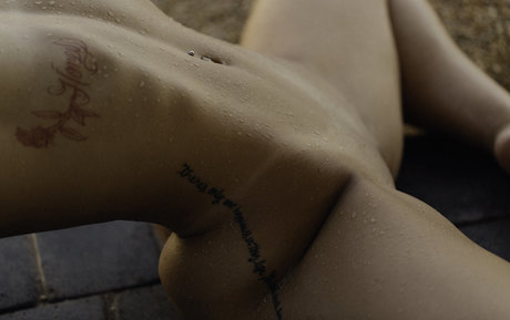 Nevaehtae hot model pic