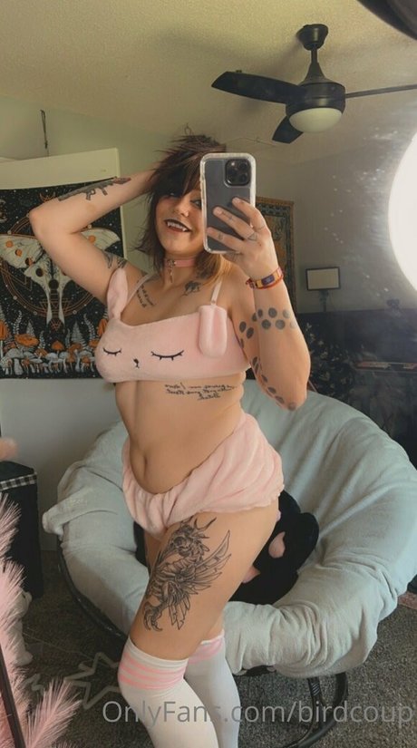 Cooper Brookes nude actress pics