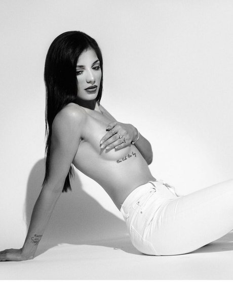 nicolol pornstar nice img