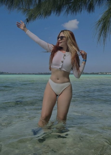 Nekoemy pornstar nude picture