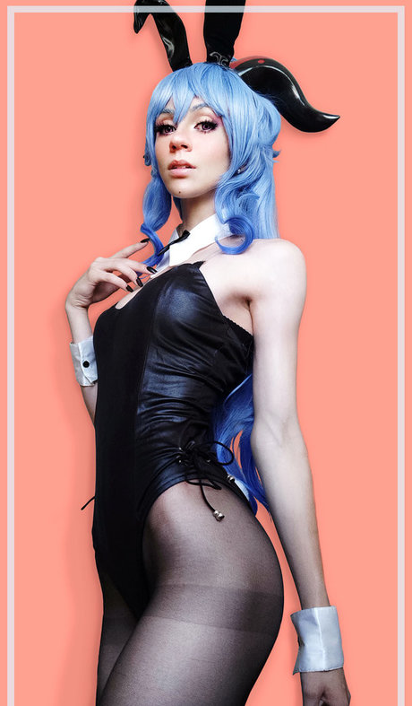 Michal Cosplay model top picture