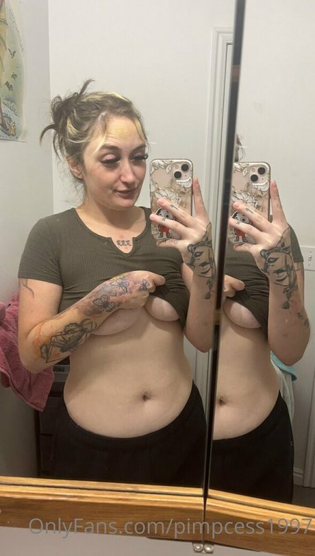 pimpcess1997 nude star image