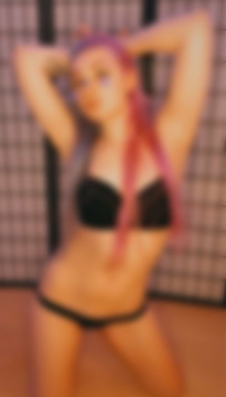 hannibanani nice model pic