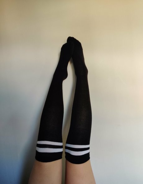 feet amana model free img