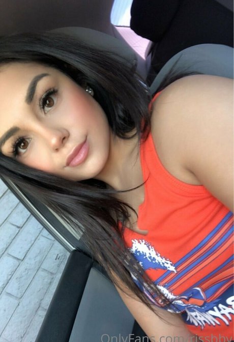 rissbby sexy actress gallery
