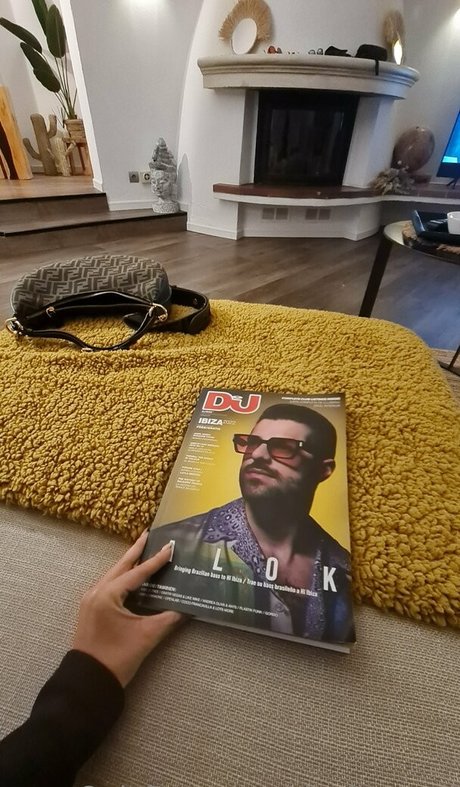 danikamori model naked pic