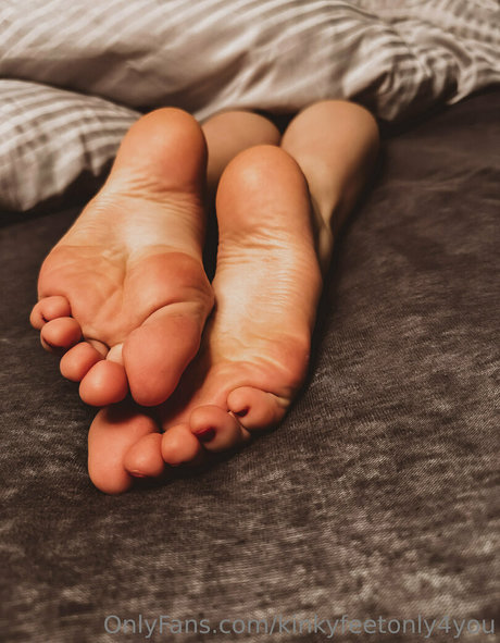kinkyfeetonly4you pornstar beautiful photo
