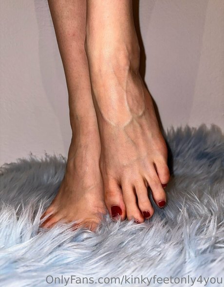 kinkyfeetonly4you naked star pic
