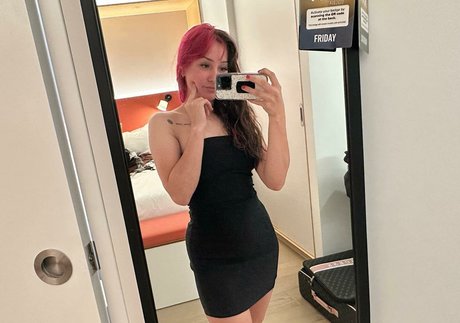 JenTCC star nude img