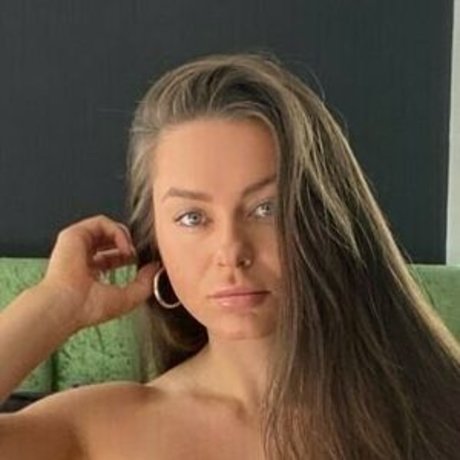 Bikerbiddie pornstar adult pic