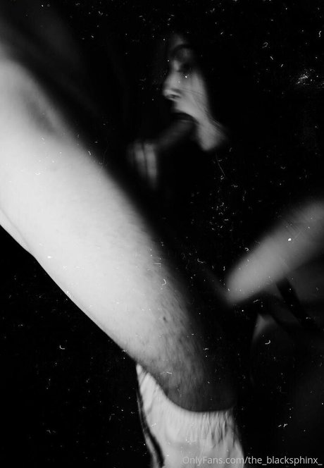 The blacksphinx model exclusive picture