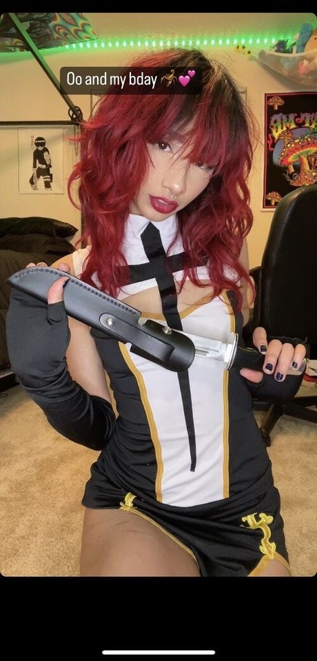 Yourtokengirl pretty actress photo