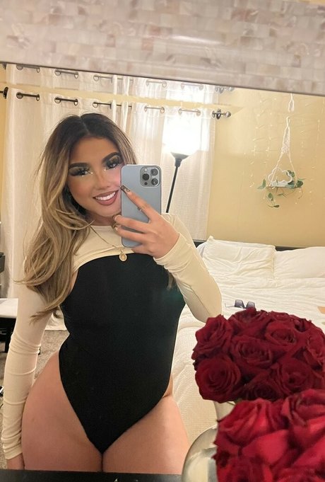 Gisselle Next Door free star pics