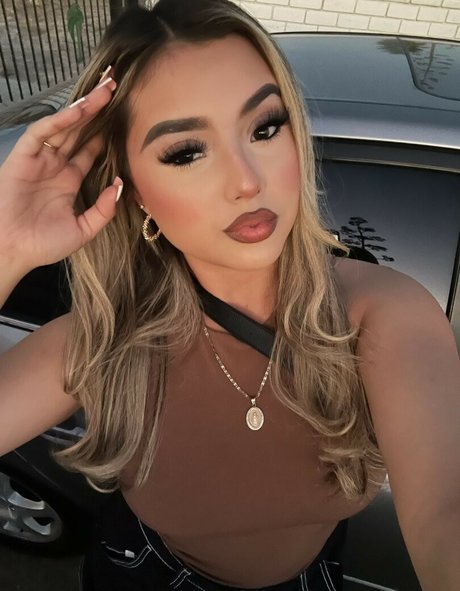 Gisselle Next Door perfect actress picture