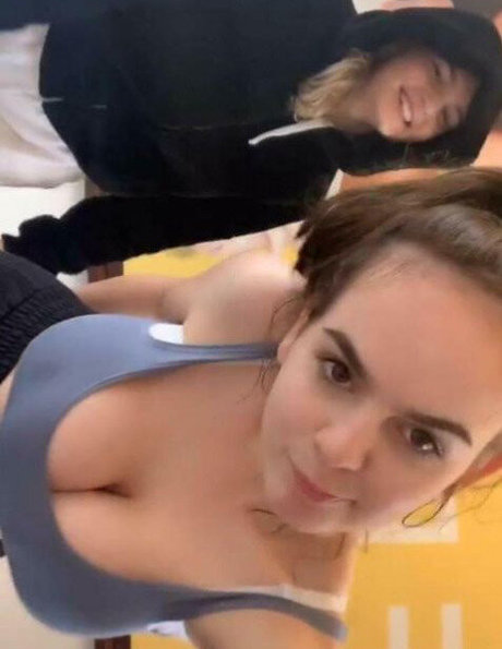 louukxo nudes model gallery