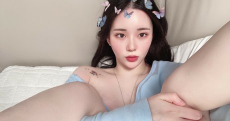 Minji naked pornstar pic