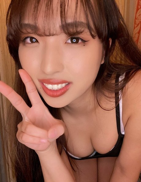 Azusa Igarashi pornstar adult pics