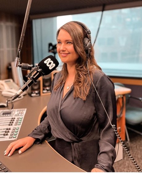 Rae Johnston exclusive actress pictures