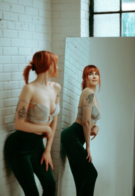 Rosemoontv model nudes photos