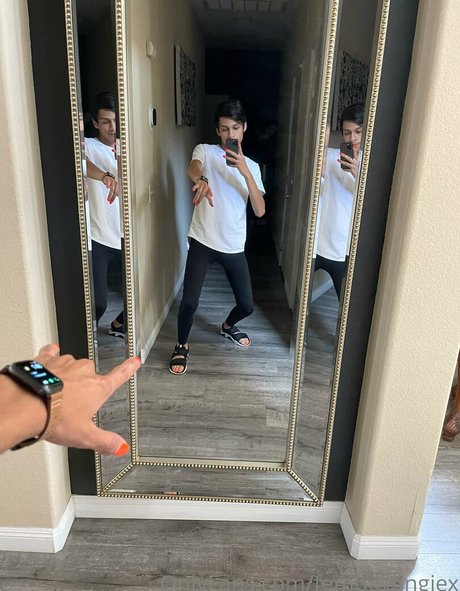 femboyangiesfeet hot model pictures