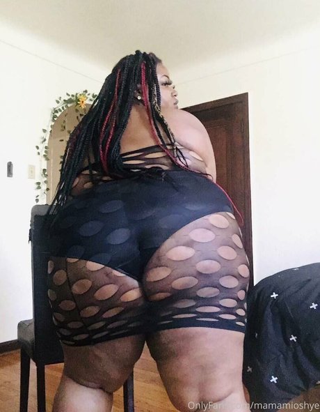 mamamioshye exclusive pornstar pic