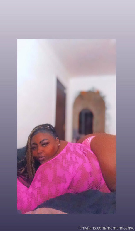 mamamioshye high quality model photo