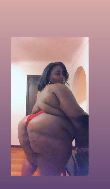 mamamioshye star pornographic images