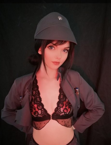 Louise Julie model nice pic